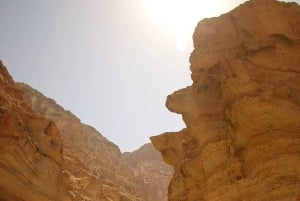 Parken in Wadi Shab Treffen mit dem ortskundigen Guide für Selbstfahrer