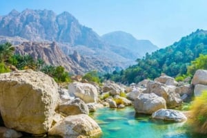 WADI SHAB - SINKHOLE: DAY TOUR WITH COASTAL BEAUTY IN MUSCAT