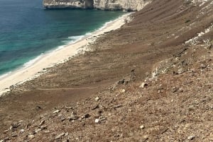 Salalah occidental: las olas de Mughsail y el pueblo de Iftalqout