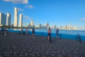 Bike tour in Panama City and Old City with locals