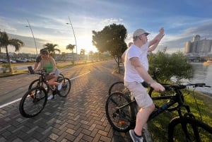 Bike tour in Panama City and Old City with locals
