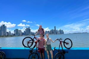 Recorrido en bicicleta por la Ciudad de Panamá y el Casco Antiguo con guía local