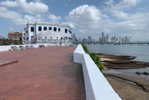 Casco Viejo and Panama: Introduction tour in German