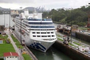 City tour and visit to the Panama Canal