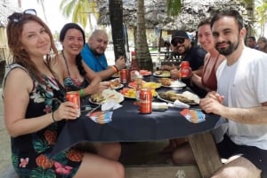 Isla Pelicano: Excursión de un día (Casa Del Papel) San Blas Panamá