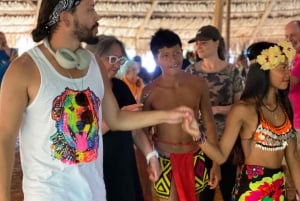 Embera-landsbyen ved Chagres-floden og vandretur til vandfaldet