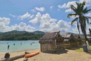 Colon Cruise Termi: 3 Karibian saari & Portobelo Fort