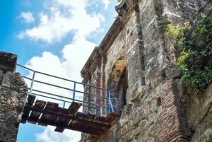 Do porto de Colón: Forte San Lorenzo e PanamaCanalAguaClaraLock