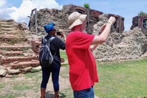 Depuis le port de Colon : Fort San Lorenzo & PanamaCanalAguaClaraLock