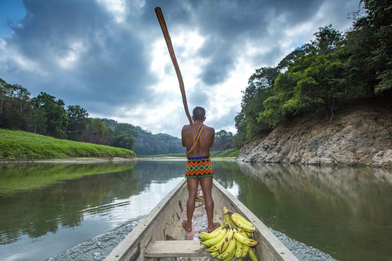 Visit islands close to Panama City