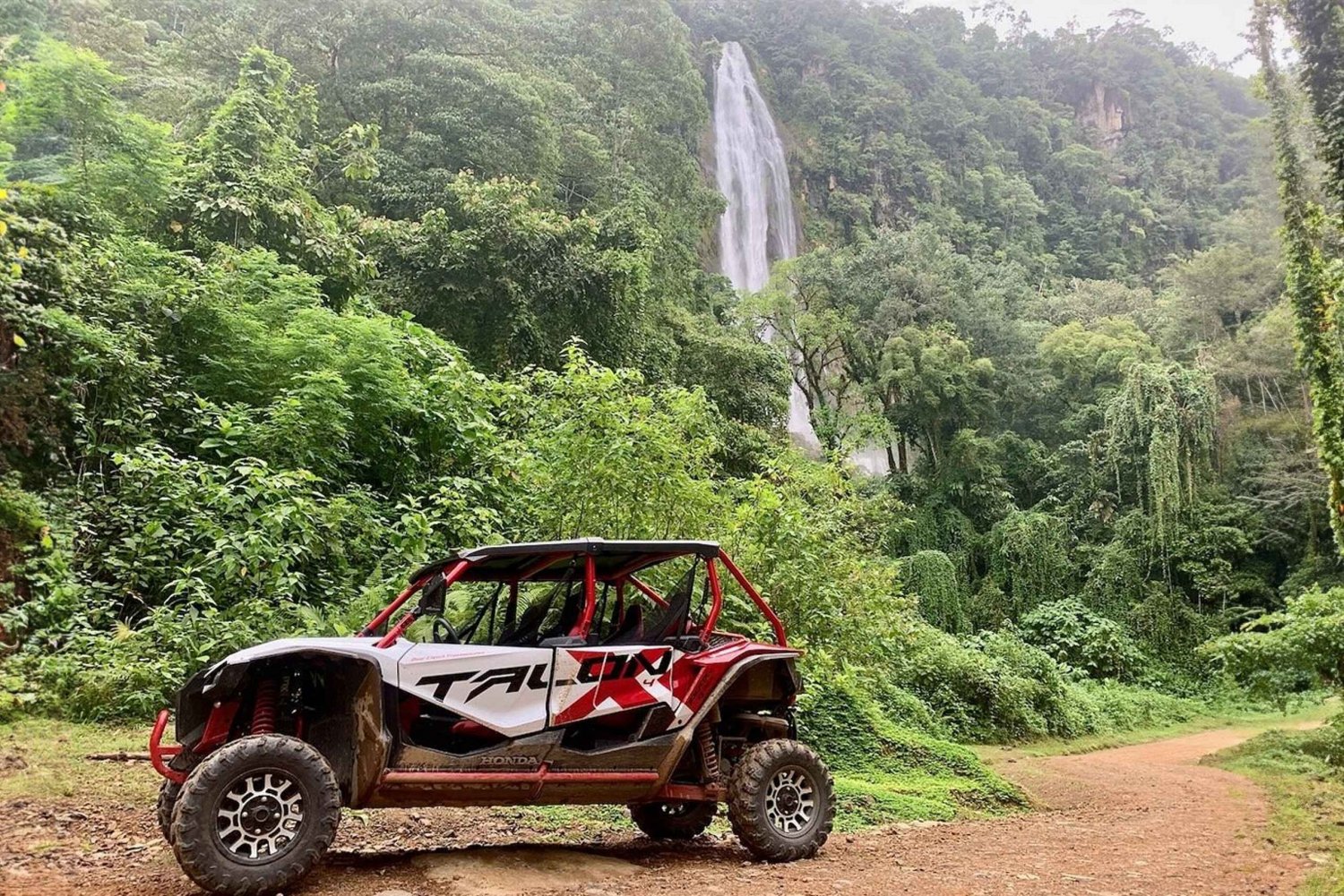 Depuis Panama City : Aventure quad hors route dans la jungle et les chutes d'eau