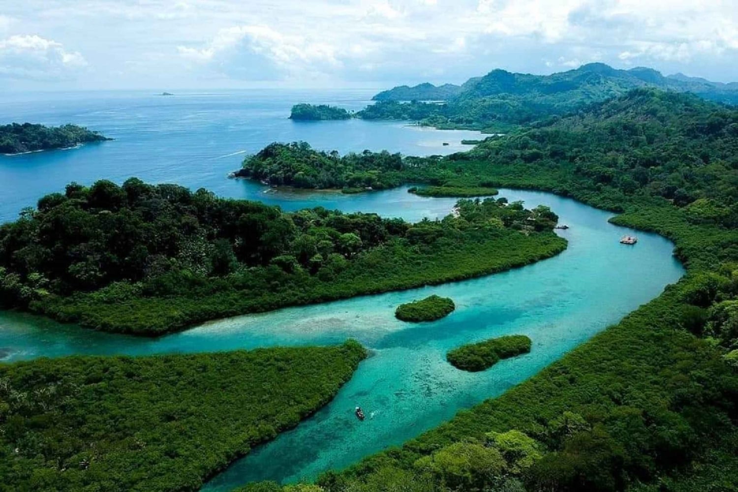 From Panama City: Day Trip to the Caribbean Beach