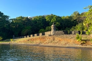 From Panama City or Portobelo: Caribbean Cruise with Lunch