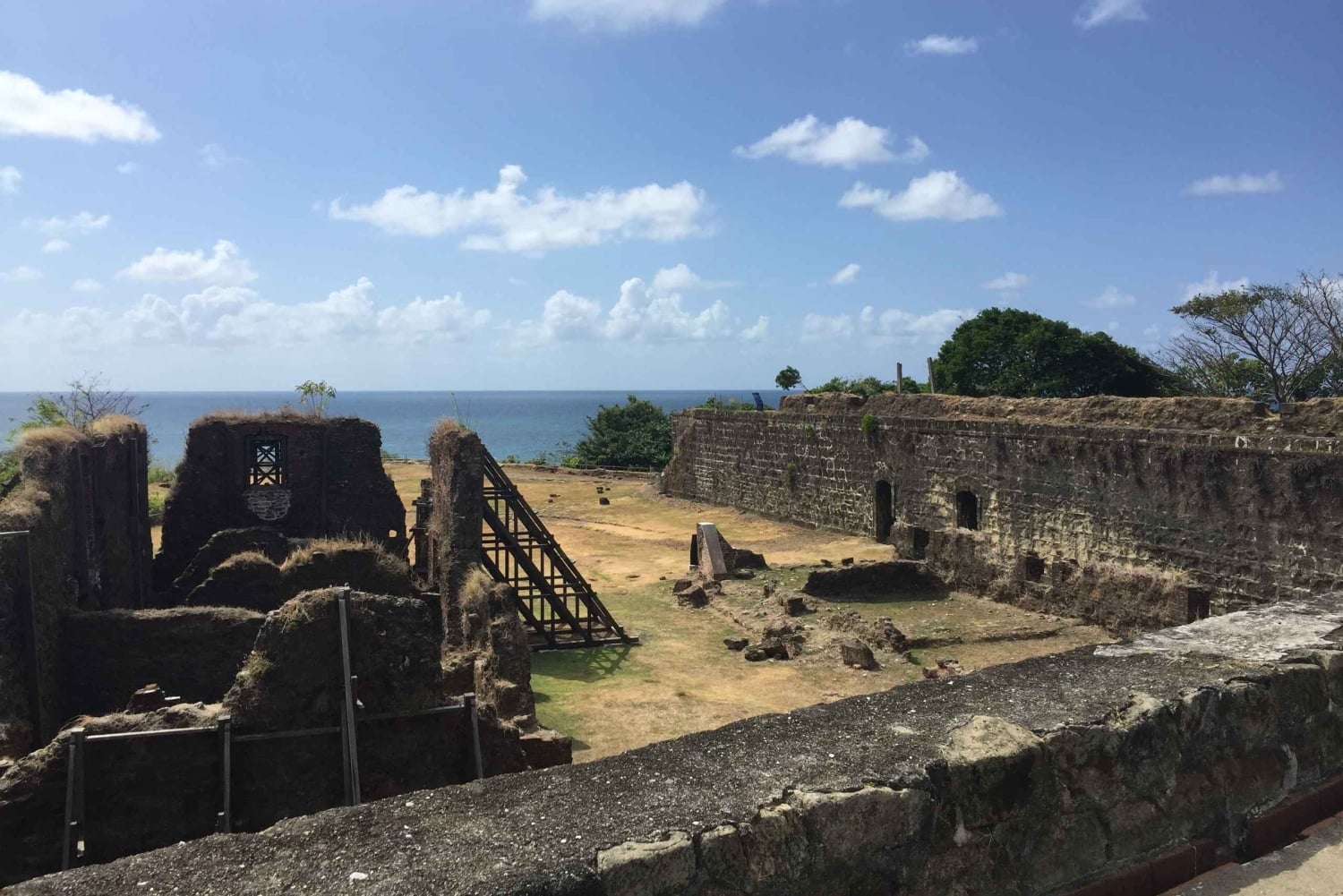 From Panamá City: Panama Canal and Fort San Lorenzo Tour
