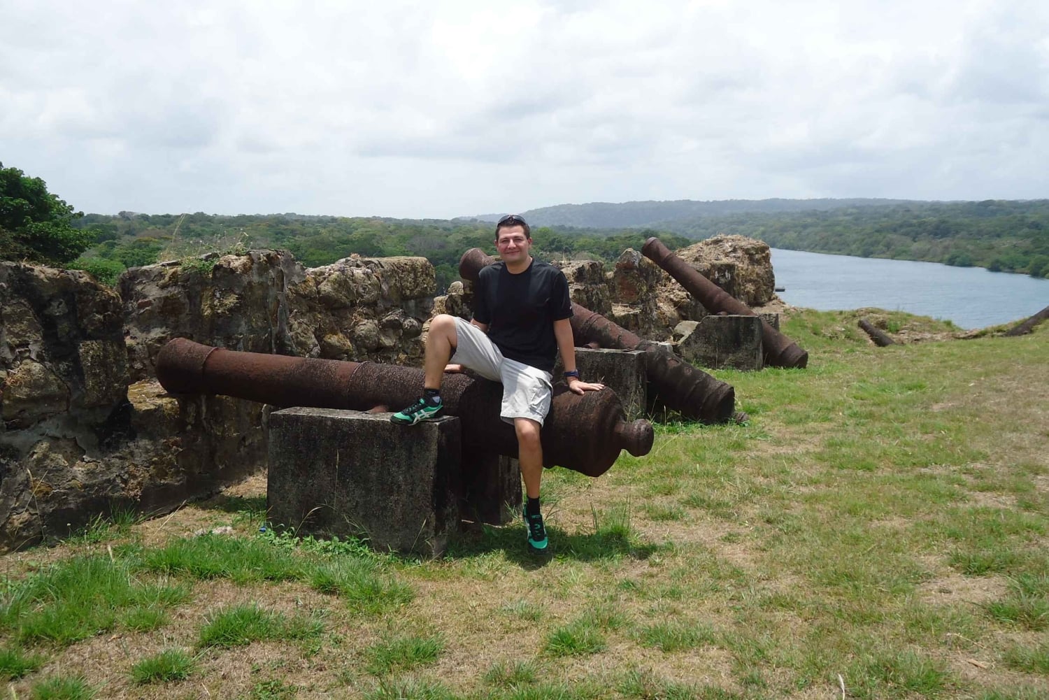 From Panamá City: Panama Canal and Fort San Lorenzo Tour