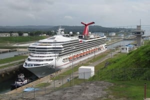 From Panamá City: Panama Canal and Fort San Lorenzo Tour