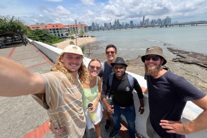 Historical Walking Tour of Panama with Toast at the End