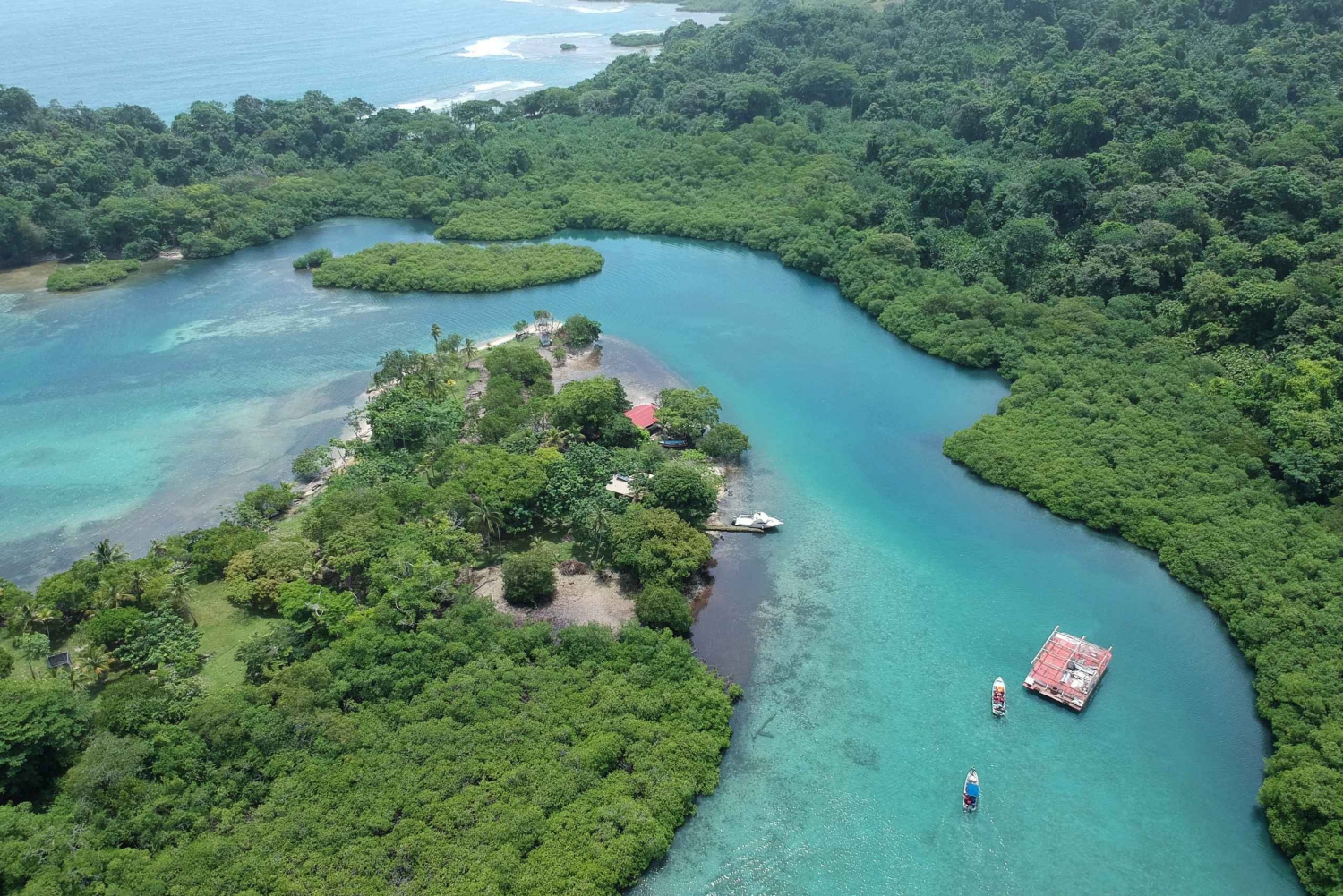 Historico Portobelo y Venas Azules in Panama