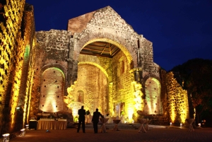 La Vieja, Miraflores Canal, & Casco Viejo Private City Tour