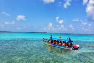 Money Heist San Blas Day Tour – 3 islands + Natural Pool