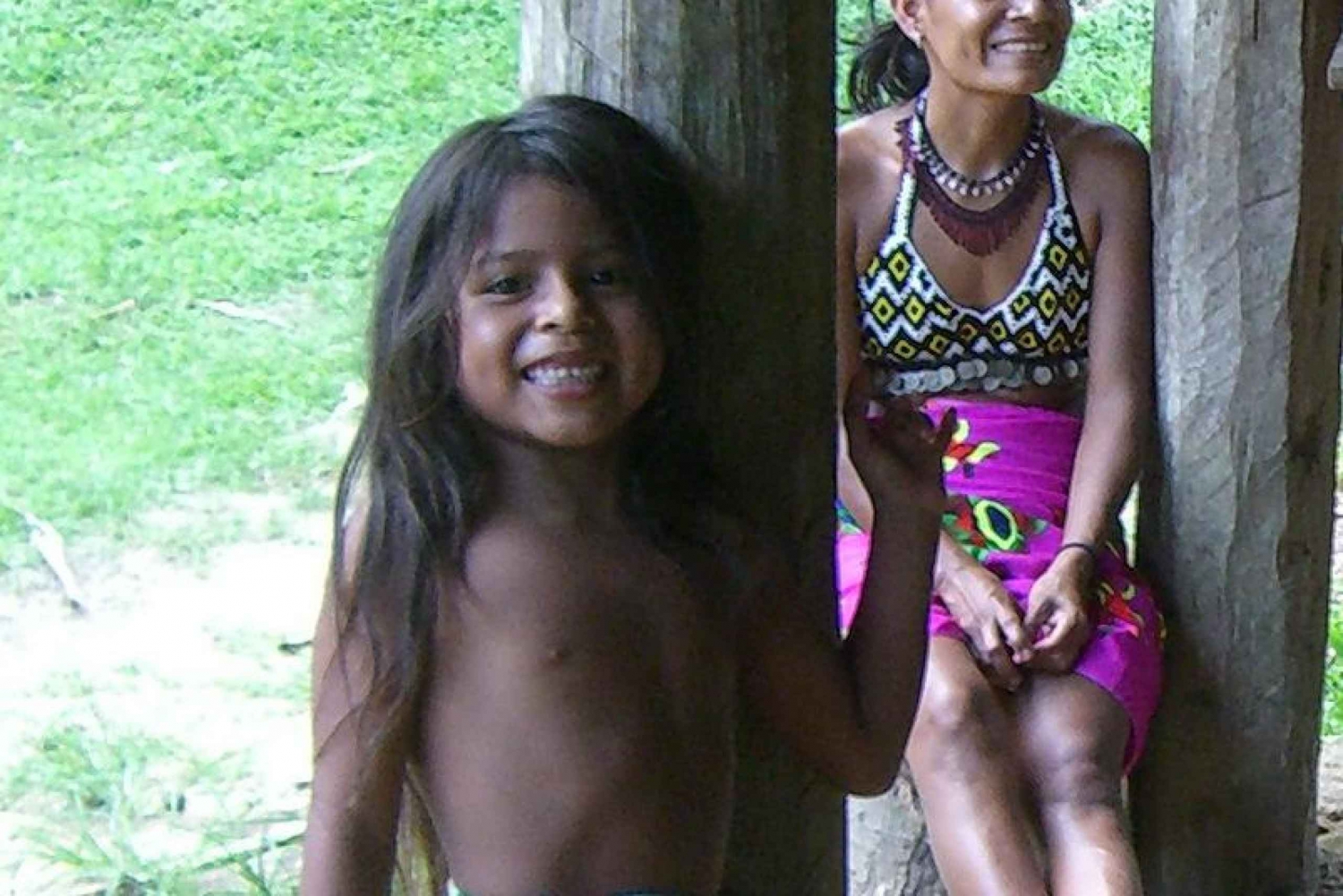 Tour de poblado indígena y la isla de los Monos
