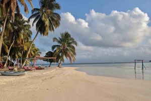 Overnight on San Blas Island and Lemon Keys with Boat Tour