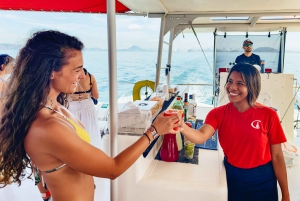 Panama: All-Inclusive Taboga Island Catamaran Cruise