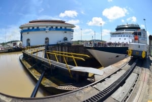 Panama Canal and Old Town City tour - Private