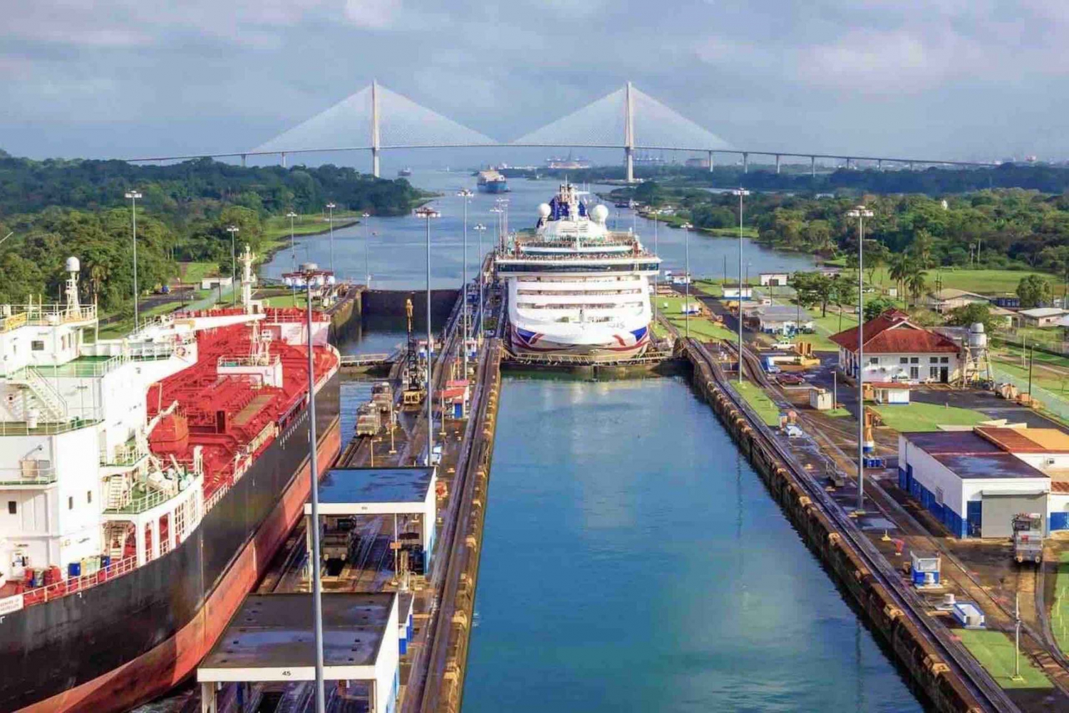 Panama Canal Cruise – Partial Transit with Lunch