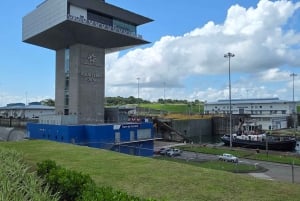 Canal de Panama côté Atlantique : écluses d'Agua Clara et de Gatún