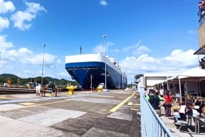 Visite du canal de Panama : les écluses de Miraflores et la zone du canal