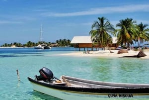 Visit islands close to Panama City