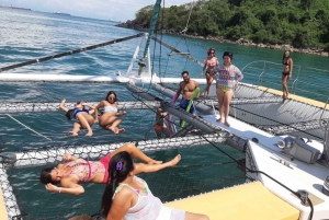 Panama Stad: All-Inclusive Catamaran Cruise naar Taboga Eiland