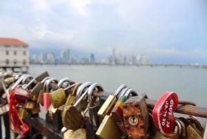 Panama City: Canal, Old Town, and Amador Causeway Tour