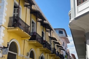 Panama City: Casco Viejo, Amador and Cinta Costera Tour