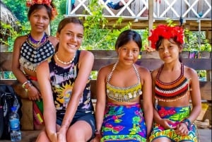 Panama City : Visite du village d'Embera et de la forêt tropicale avec cascades