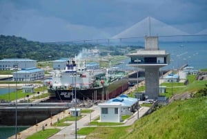 Ciudad de Panamá: Fuerte de San Lorenzo y esclusa de Agua Clara del Canal de Panamá