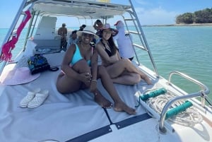 Panama City: Full Day in the Pearl Archipelago