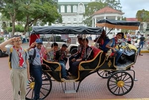 Panama : visite guidée en calèche dans la vieille ville.
