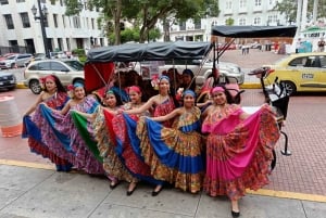 Panama : visite guidée en calèche dans la vieille ville.