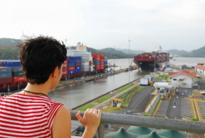 Panama City: Guided Panama Canal & City Tour with Transfers