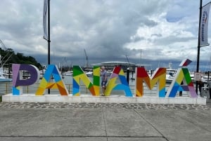 Panama City: Guided Panama Canal & City Tour with Transfers
