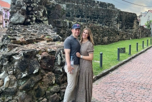 Panama City: Guided Panama Canal & City Tour with Transfers