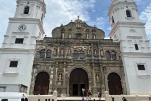 Panama City: Guided Panama Canal & City Tour with Transfers