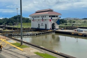 Panama City: Half-day tour of highlights and Panama Canal