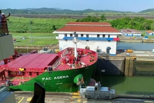 Panama City: Panama: Historic District and Canal Tour with Transfer