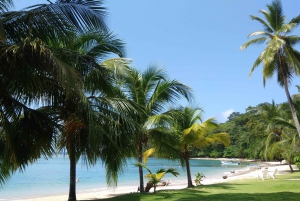 Visit islands close to Panama City