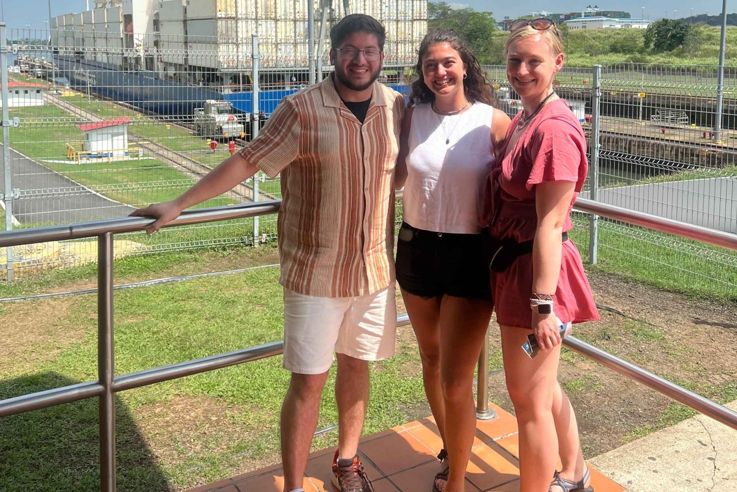 Panama city: Panama Canal and Monkey Island Tour