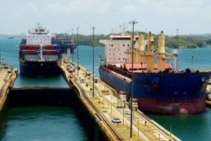 Panama City: Panama Canal Combo Tour with Agua Clara