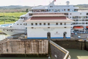 Panama City: Panama Canal Combo Tour with Agua Clara